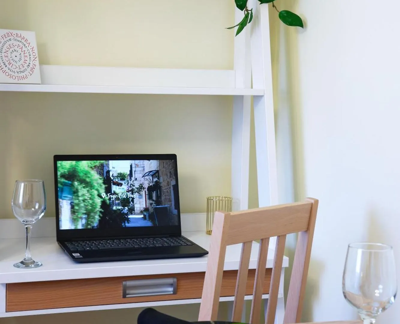 Apartmani Ana 10 Min. Hoda Od Centra Trogira Apartment