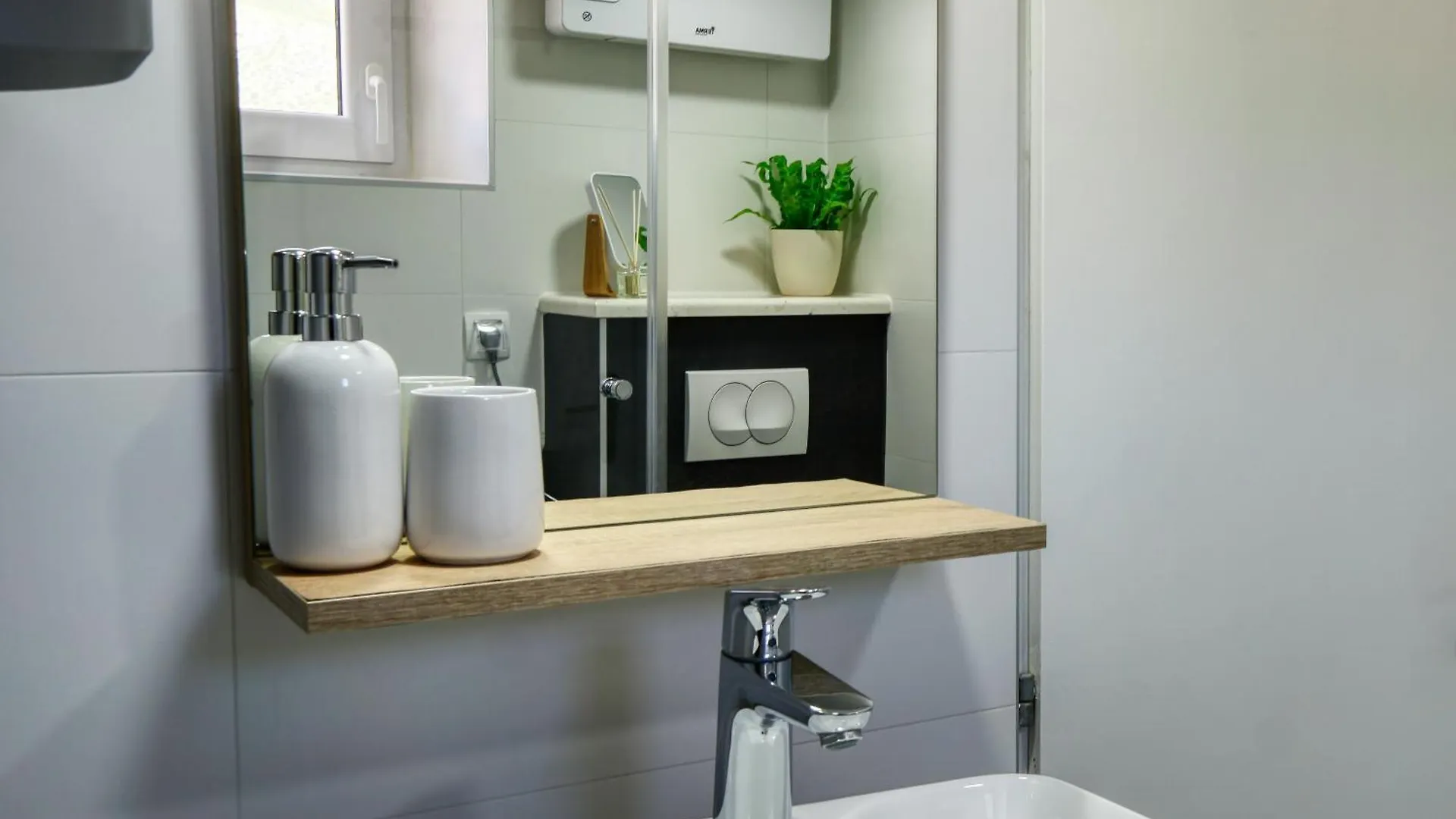 Apartmani Ana 10 Min. Hoda Od Centra Trogira Apartment Trogir